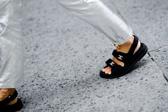 TREND COMEBACK: SPORTY SANDALS