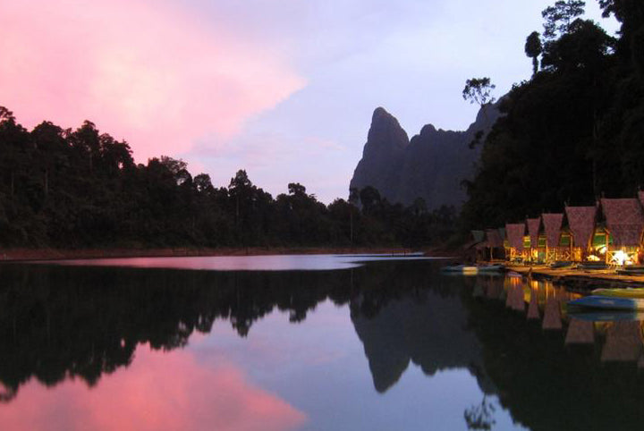 5 AMAZING YOGA SPACES TO STAY GROUNDED AND CONNECT WITH NATURE