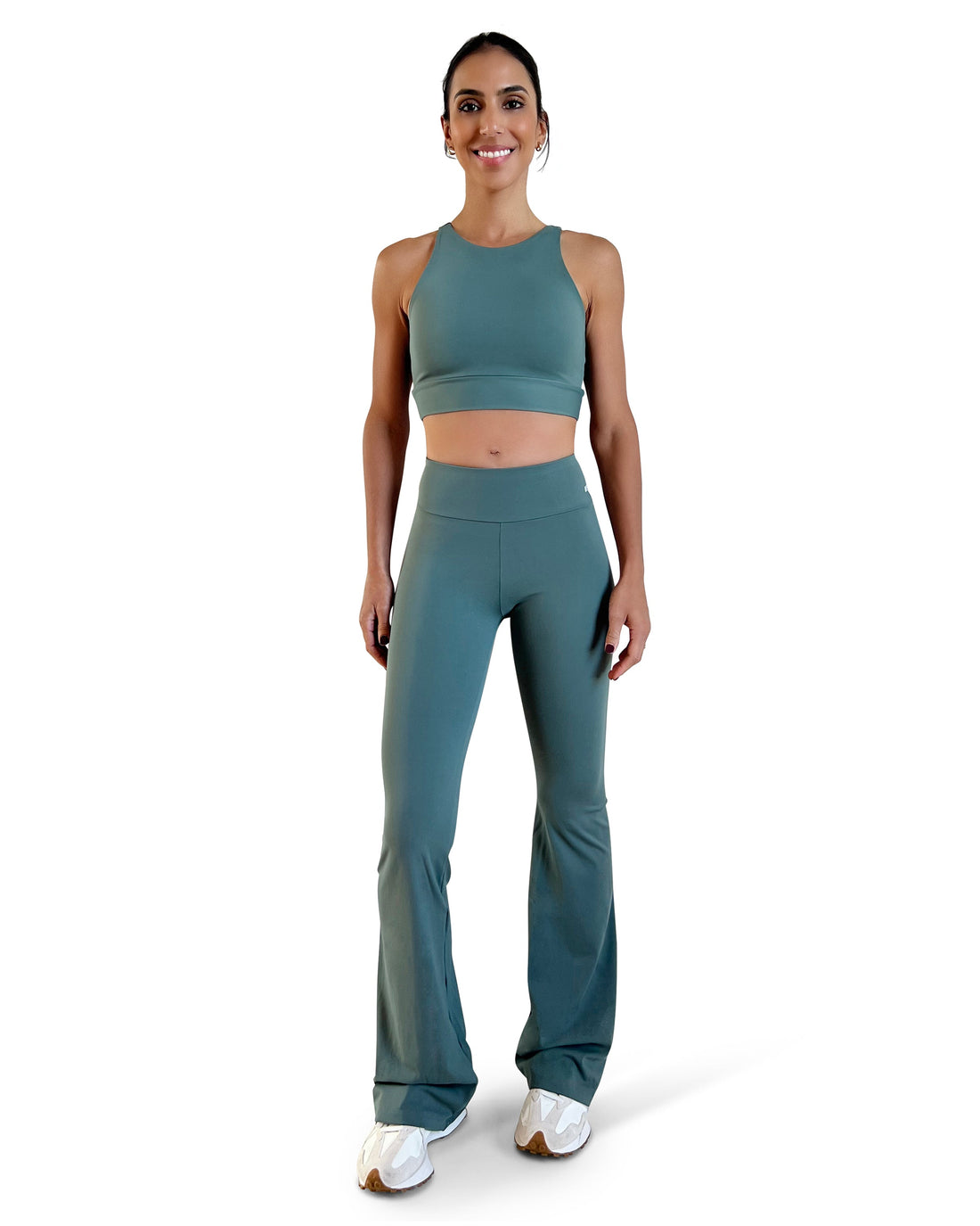 The Activewear Upgrade: What to Look For in High-Performance Gym Clothes That Last - AVE Active